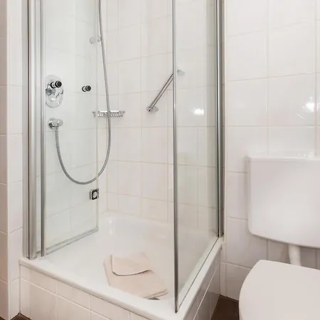 Gaestehaus Maxheim 3* 奥伯斯特多夫