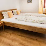Gaestehaus Maxheim אוברסטדורף