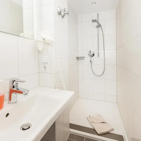 Gaestehaus Maxheim בית הארחה אוברסטדורף