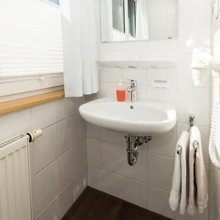 Gaestehaus Maxheim בית הארחה