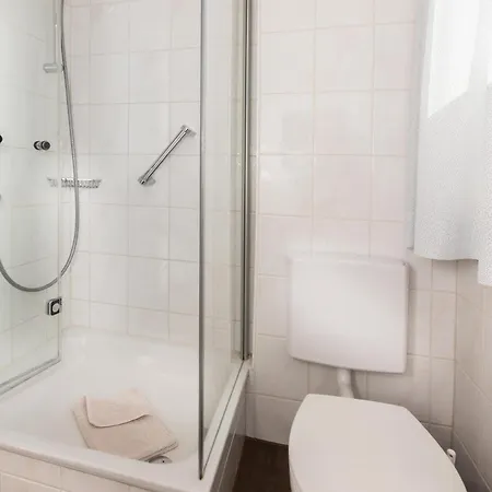 Gaestehaus Maxheim 3*