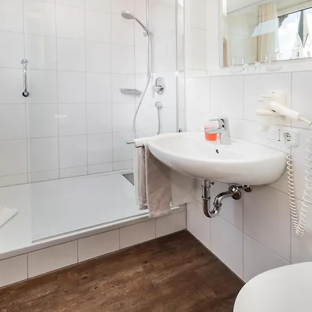 Gaestehaus Maxheim בית הארחה