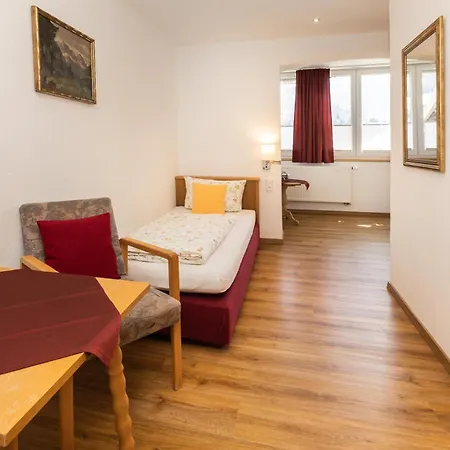 בית הארחה Gaestehaus Maxheim