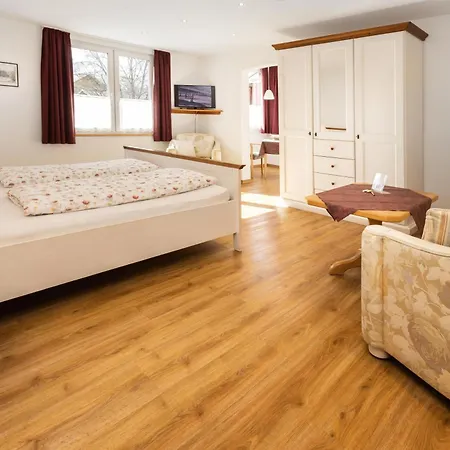 Gaestehaus Maxheim 게스트하우스 4*