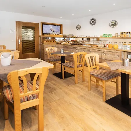 Gaestehaus Maxheim אוברסטדורף