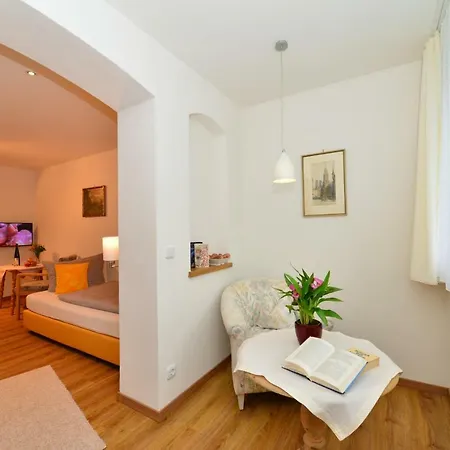 Πανσιόν Gaestehaus Maxheim 3*